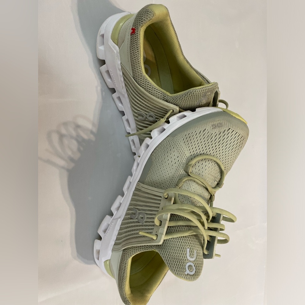 ❤️On Cloud Women’s Running Shoe